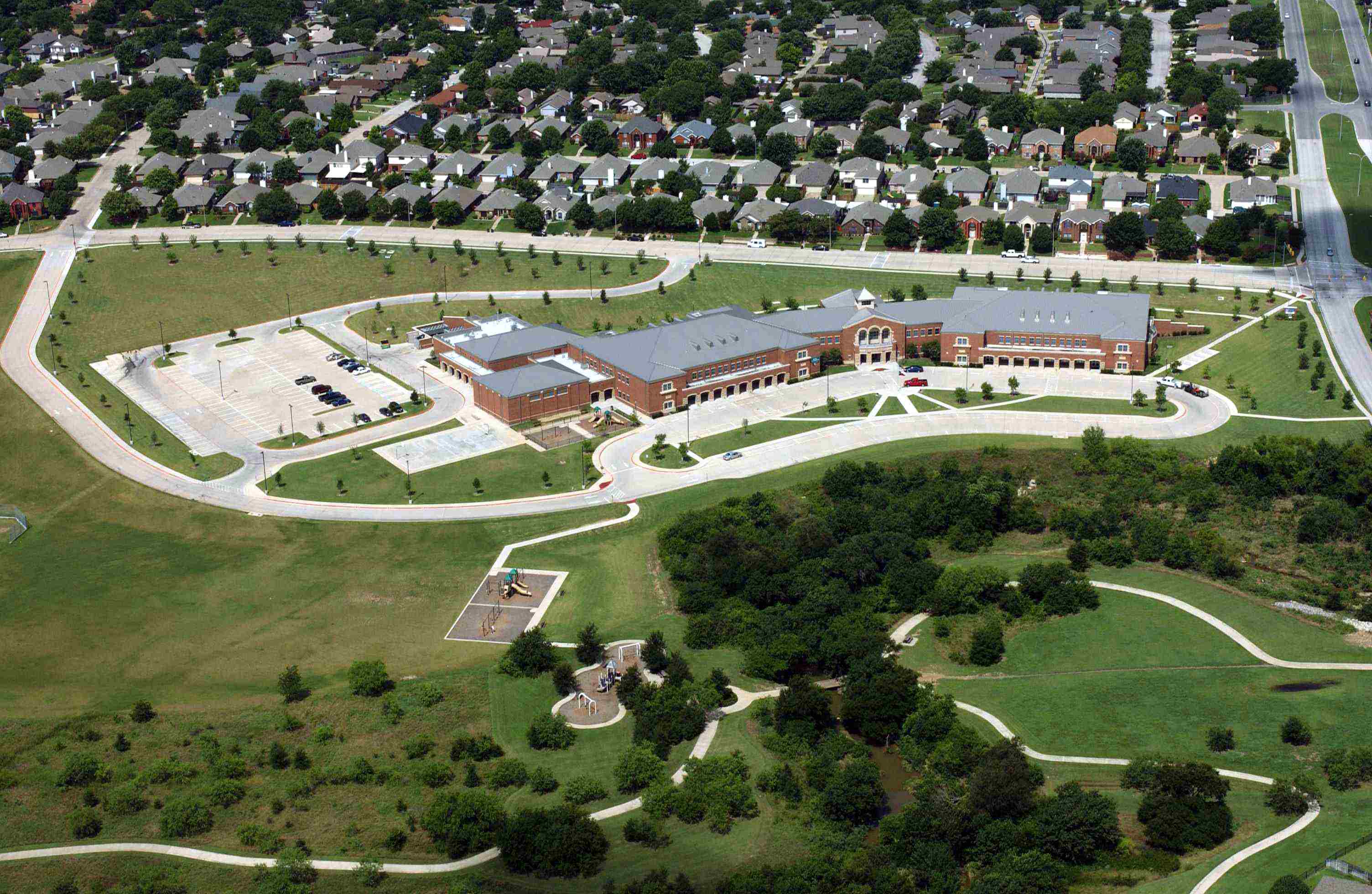 Bluebonnet Elementary School - Topping Out Award Finalist - Teague Nall 